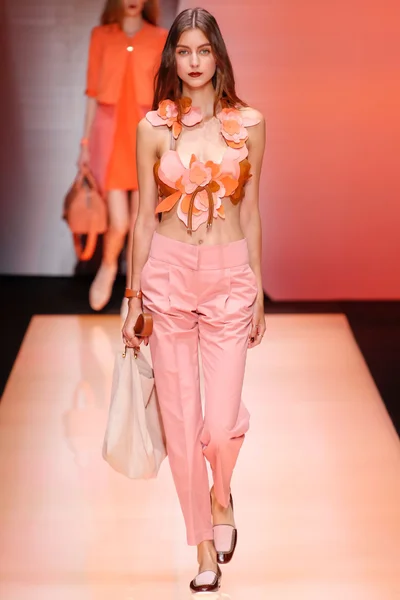 Look 49